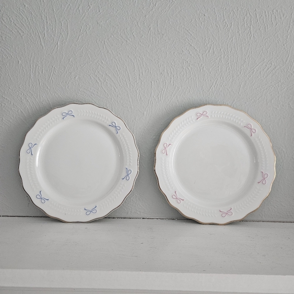 yedi houseware Other - Yedi Houseware Scalloped Edge Bow Plate- Set Of 2 Replacements